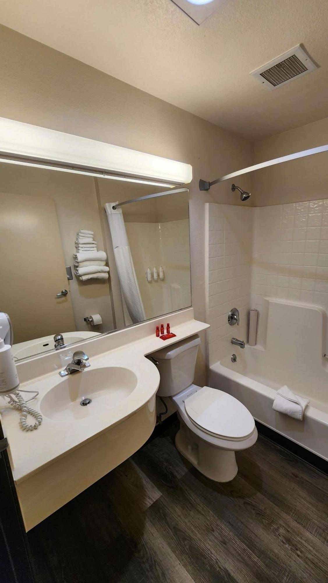 Surestay By Best Western Sacramento South Natomas Extérieur photo